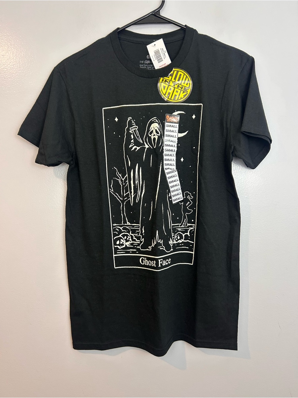 NWT Ghostface Black/White Tarot Glows in Dark 100% Cotton T-shirt Size Medium